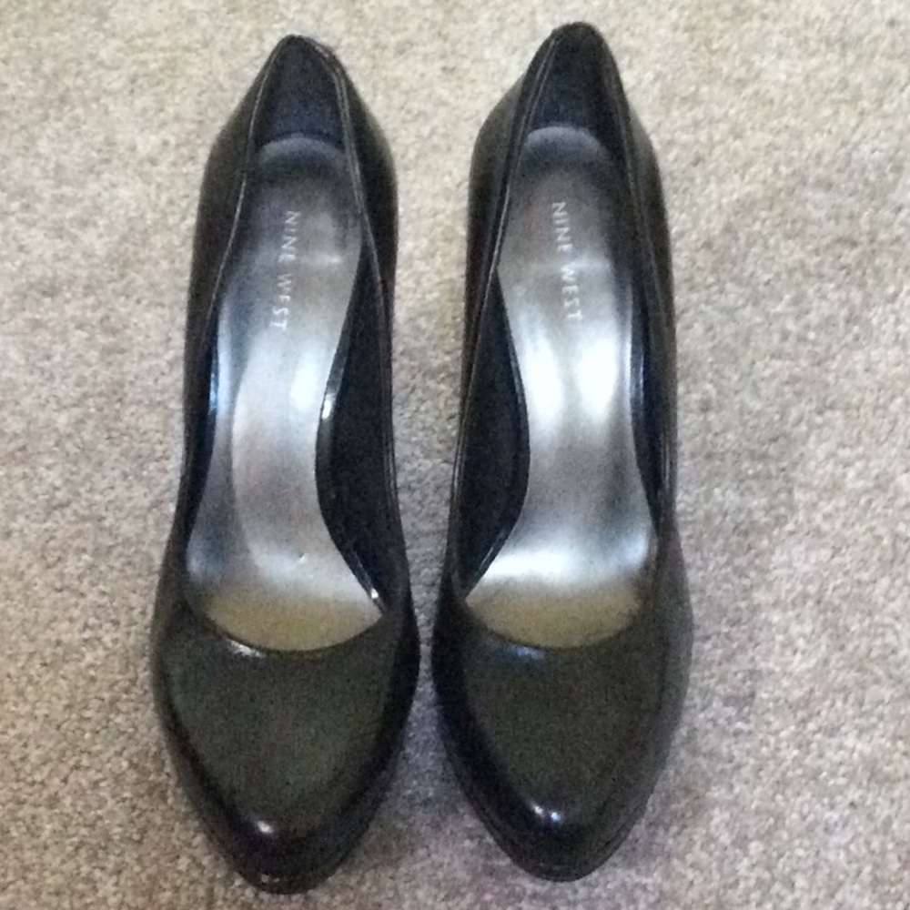 NINE WEST leather heels Size 9